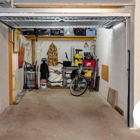 Vue Et Remparts. Entre Vieille Et Plages * Antibes