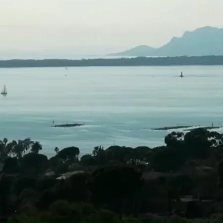 Vue Et Remparts. Entre Vieille Et Plages Appartement Antibes