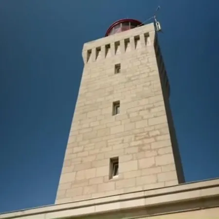 Vue Et Remparts. Entre Vieille Et Plages Antibes