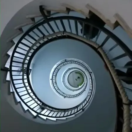 Vue Et Remparts. Entre Vieille Et Plages