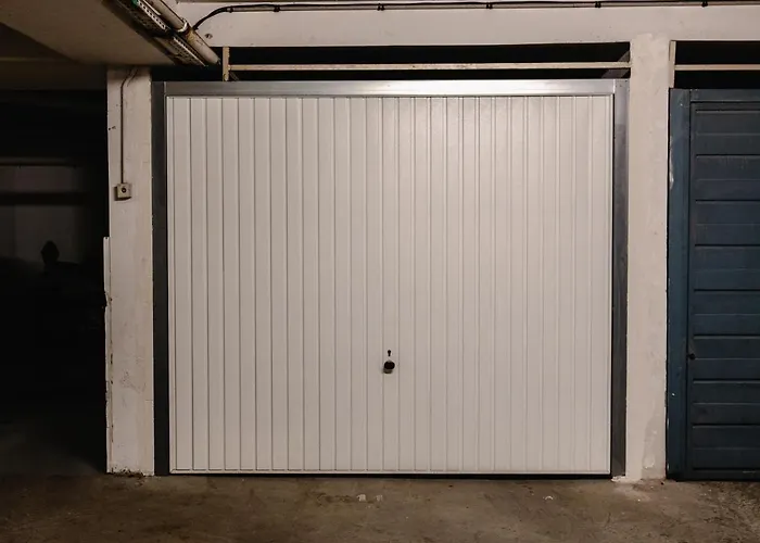 Vue Et Remparts. Entre Vieille Et Plages * أنتيب